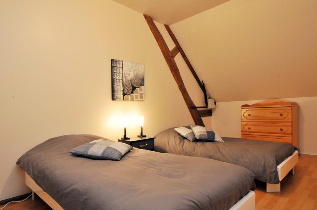 Le Gite Du Domaine Miltat Pierry Room photo