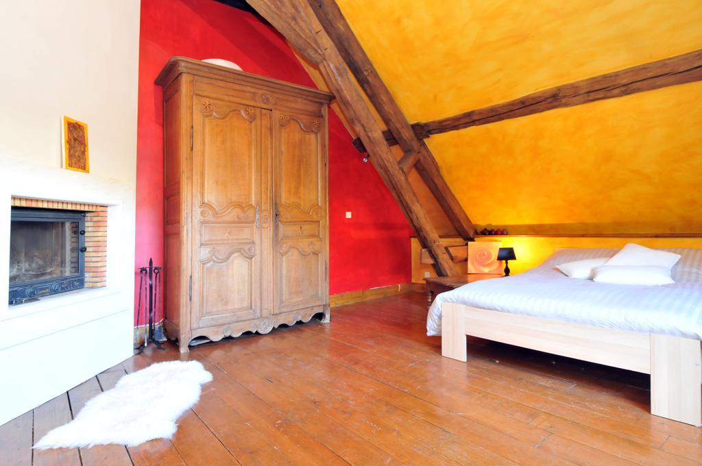 Le Gite Du Domaine Miltat Pierry Room photo